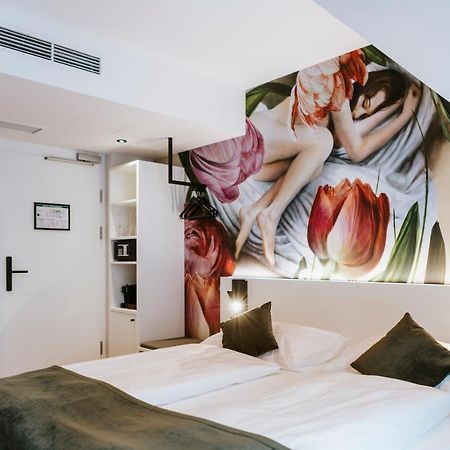 Art-Inn Design Self-Check-In-Hotel Linz Buitenkant foto