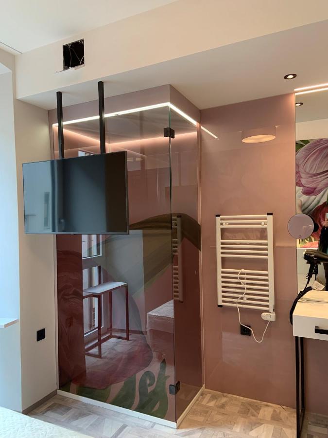 Art-Inn Design Self-Check-In-Hotel Linz Buitenkant foto