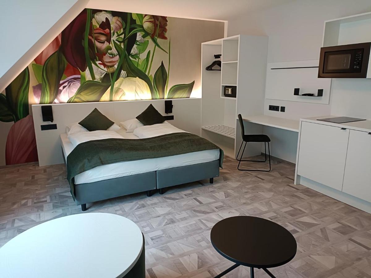 Art-Inn Design Self-Check-In-Hotel Linz Buitenkant foto