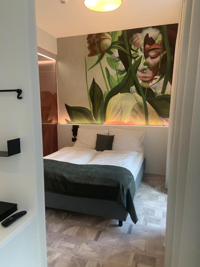 Art-Inn Design Self-Check-In-Hotel Linz Buitenkant foto