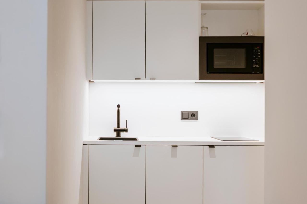 Art-Inn Design Self-Check-In-Hotel Linz Buitenkant foto