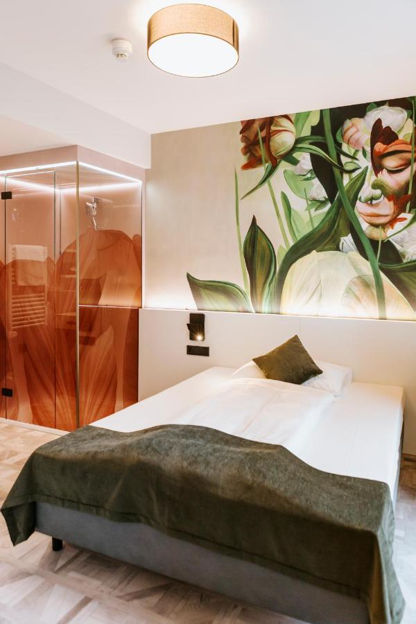 Art-Inn Design Self-Check-In-Hotel Linz Buitenkant foto