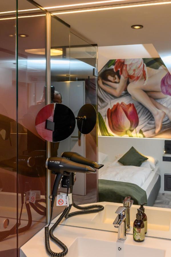 Art-Inn Design Self-Check-In-Hotel Linz Buitenkant foto